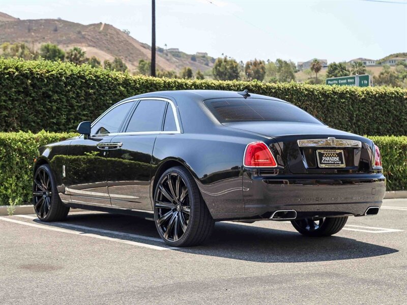 Used 2012 Rolls-Royce Ghost RWD image 7