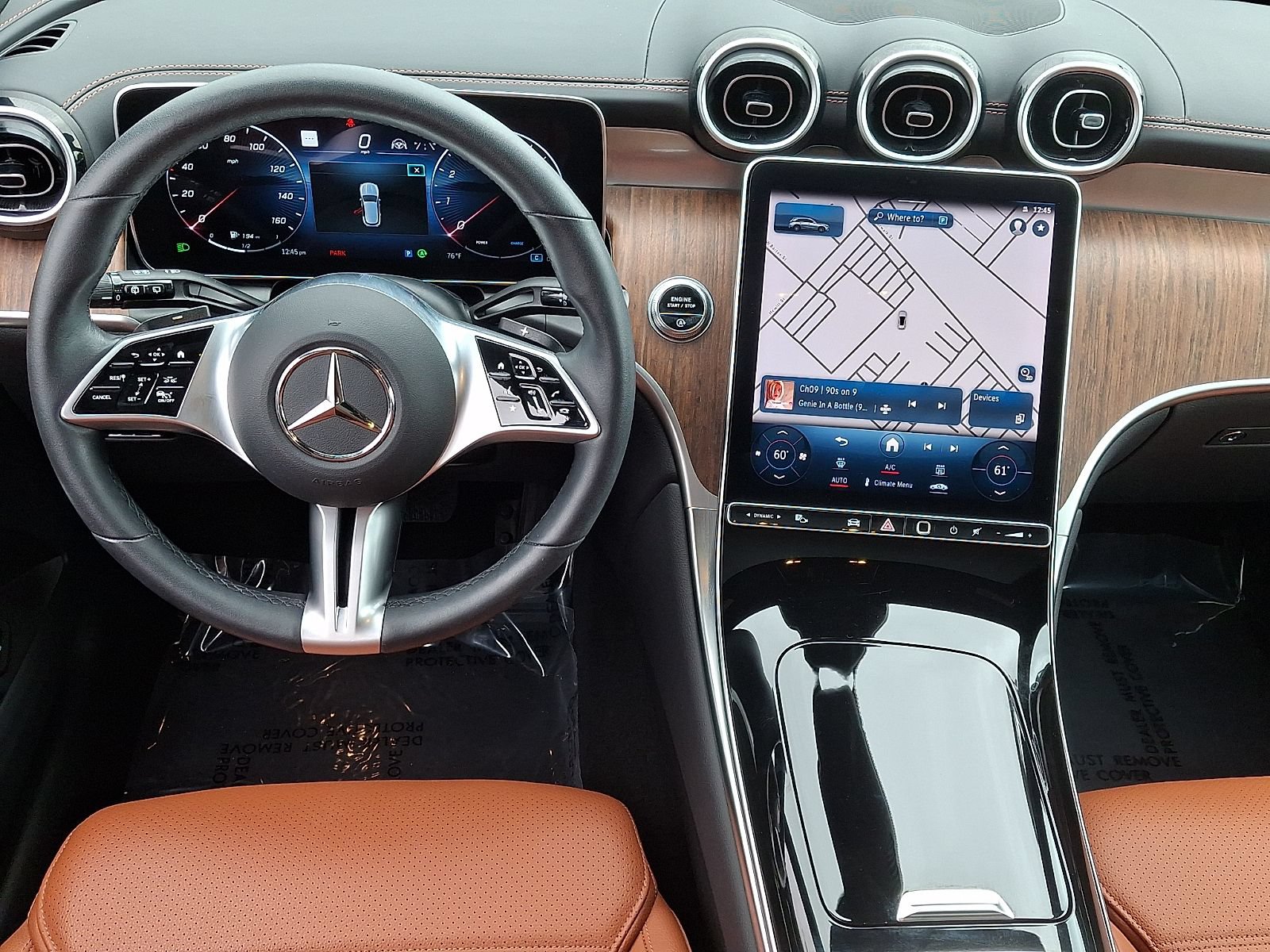 Used 2024 Mercedes-Benz GLC 300 4MATIC image 11