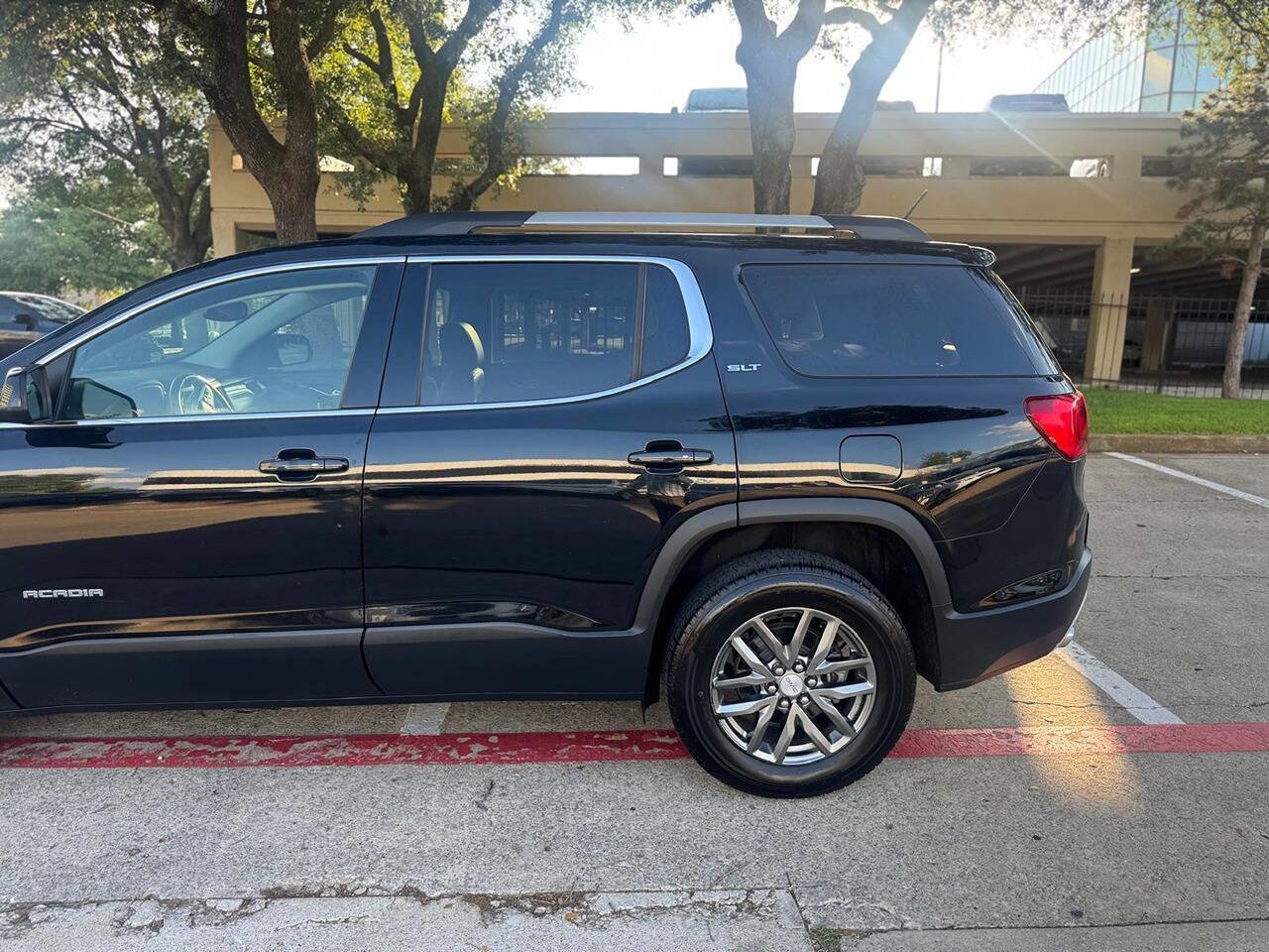 Used 2018 GMC Acadia SLT FWD image 5