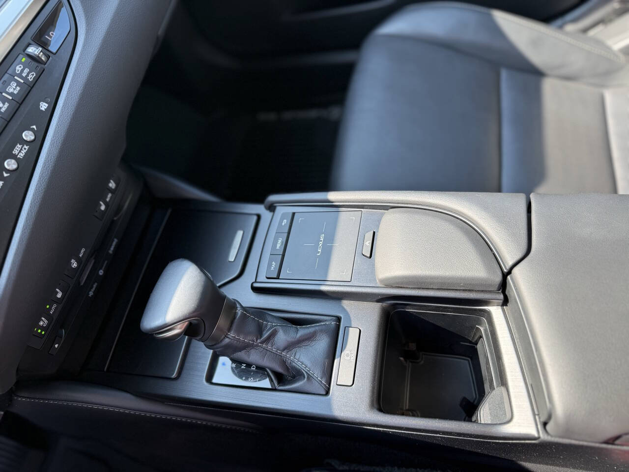 Used 2019 Lexus ES 350 w/ Premium Package FWD image 16