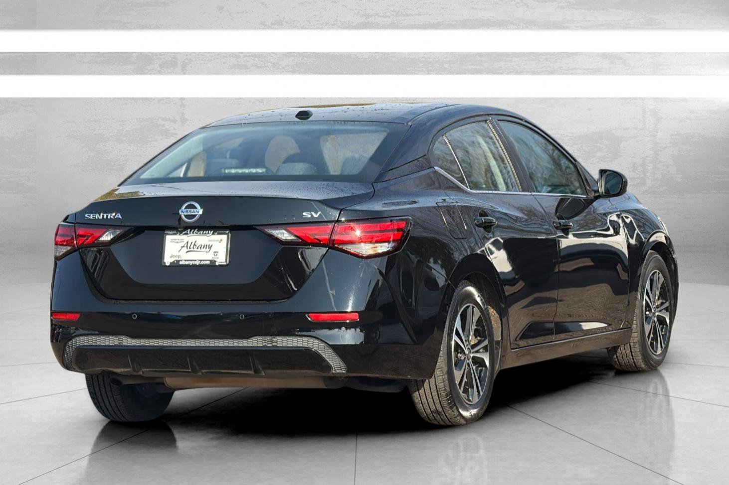 Used 2023 Nissan Sentra SV image 5