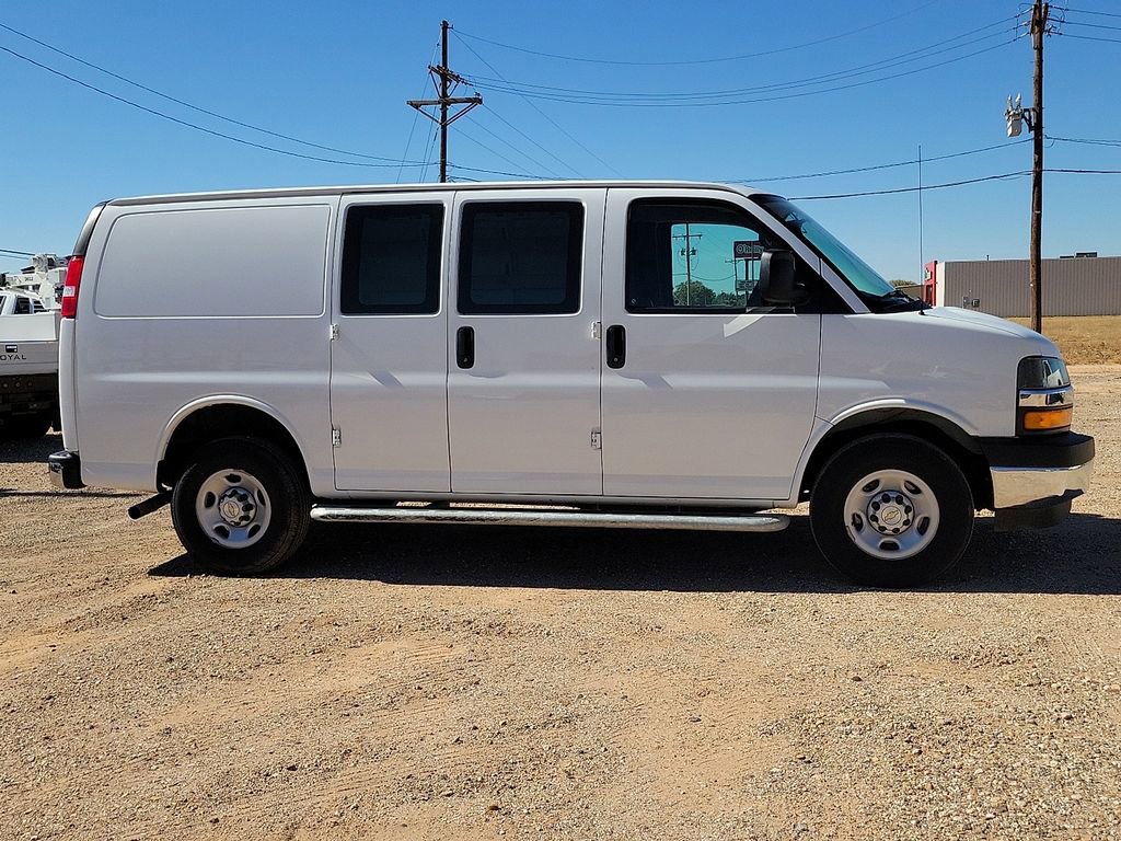 Used 2024 Chevrolet Express 2500 w/ Driver Convenience Package image 5