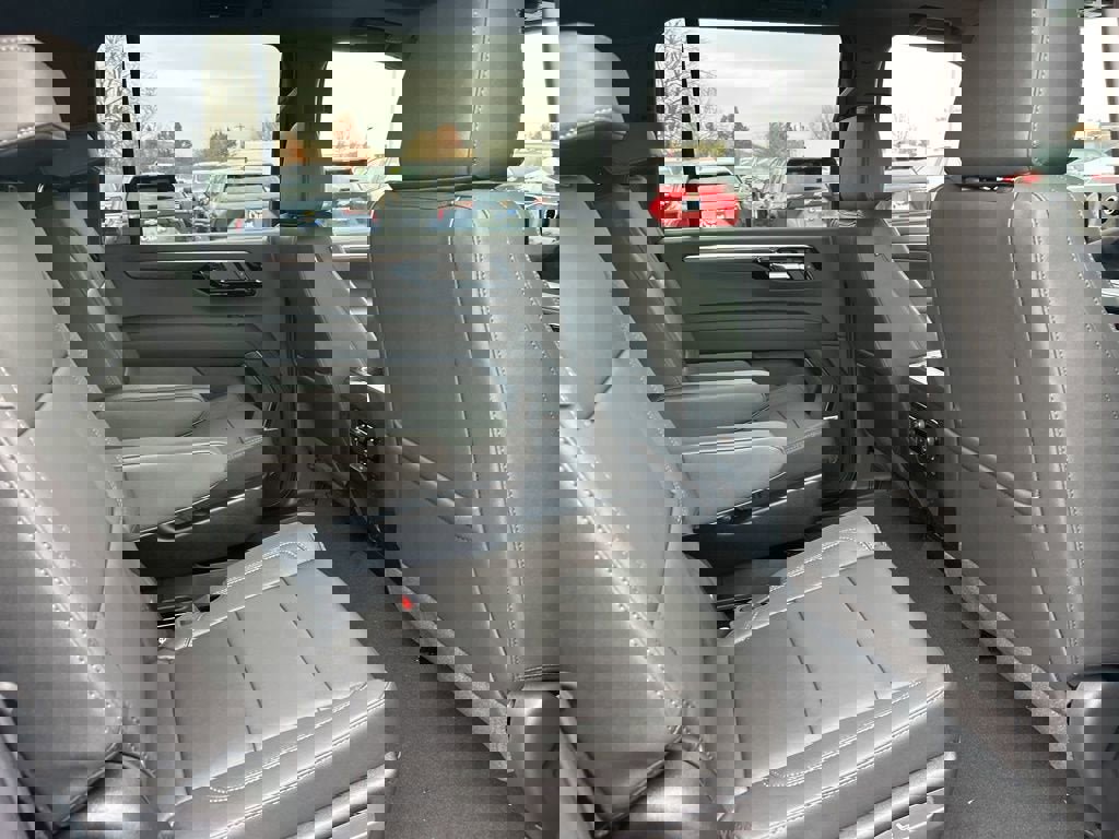 New 2026 Chevrolet Suburban Z71 w/ Comfort Package image 39