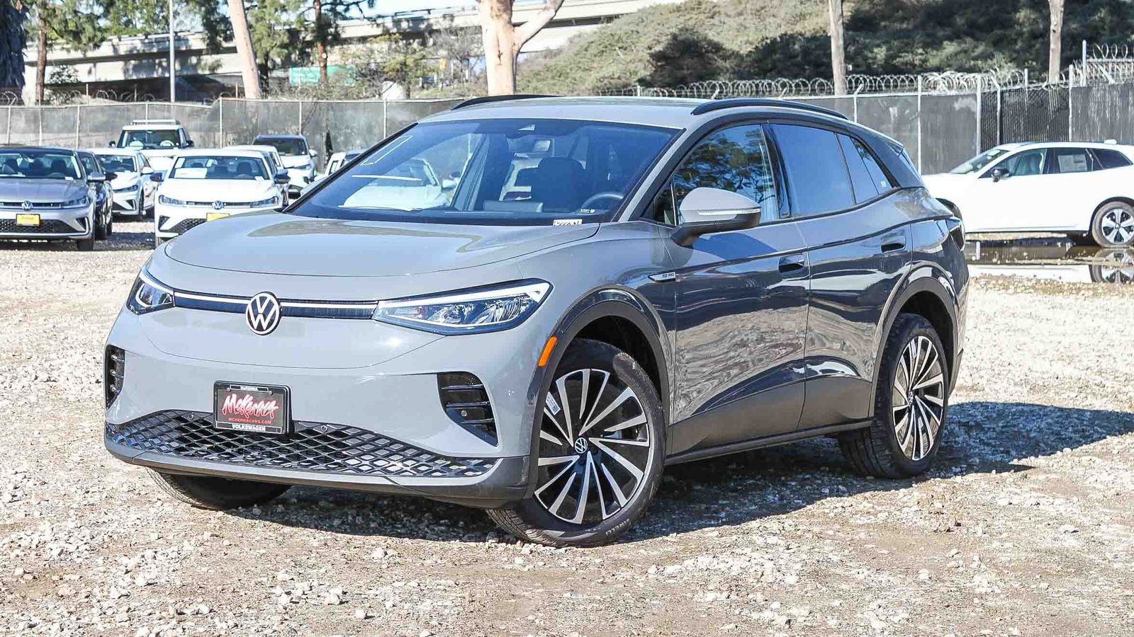 New 2025 Volkswagen ID.4 Pro AWD/4WD image 1