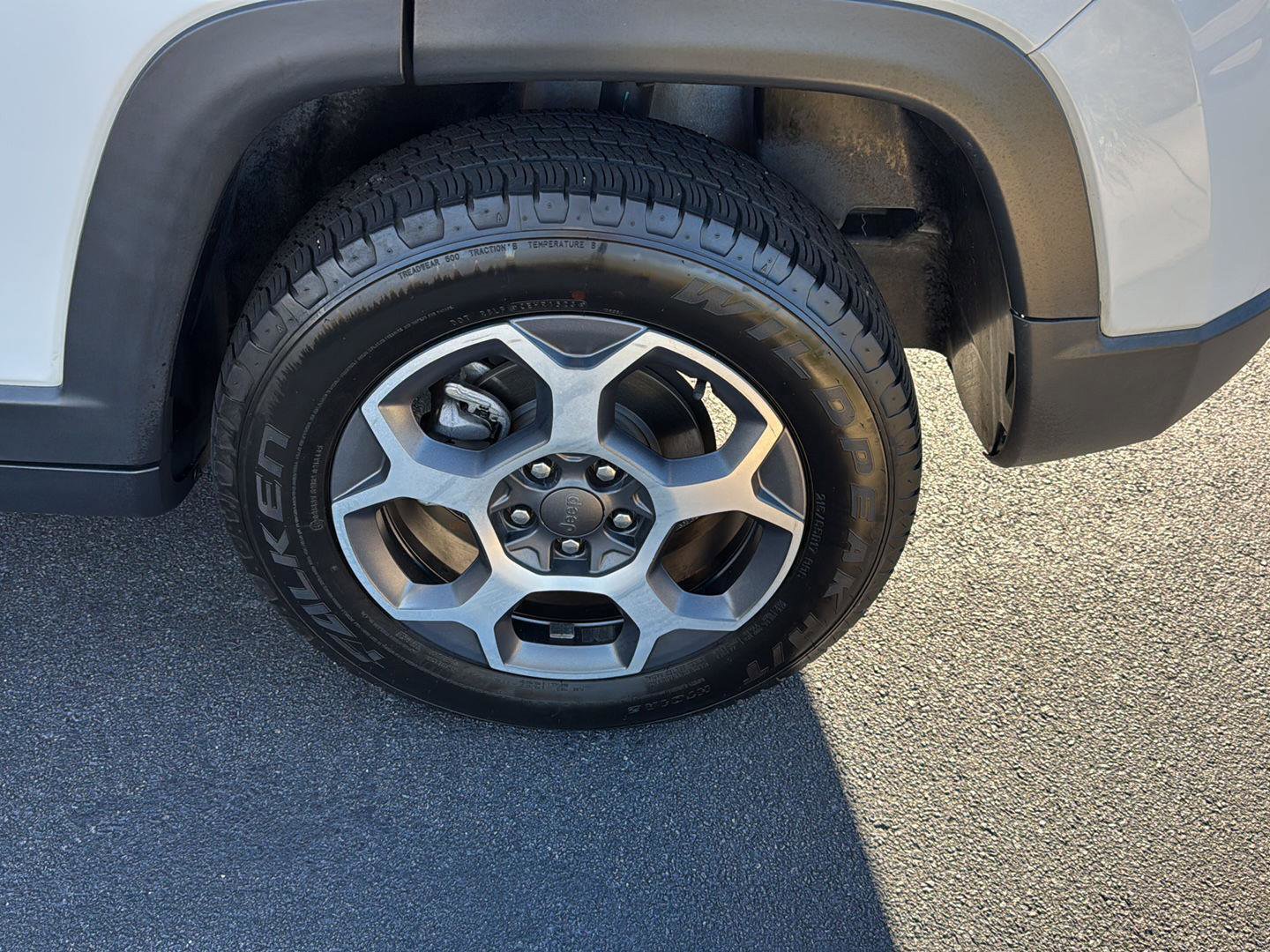 Used 2022 Jeep Compass Trailhawk image 30