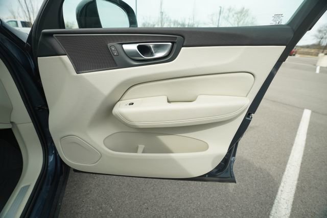 Used 2024 Volvo XC60 B5 Plus w/ Protection Package Premier image 61