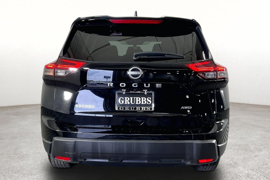 Used 2026 Nissan Rogue SV AWD/4WD image 5