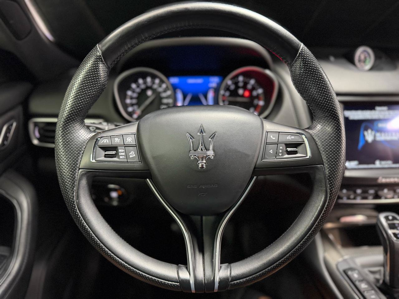 Used 2020 Maserati Levante AWD/4WD image 17