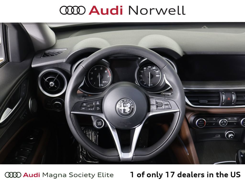 Used 2018 Alfa Romeo Stelvio Ti image 30