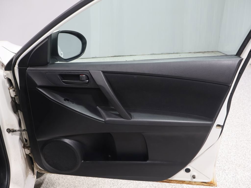 Used 2010 MAZDA MAZDA3 i Sport image 22