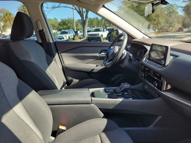 Used 2023 Nissan Rogue SV image 34