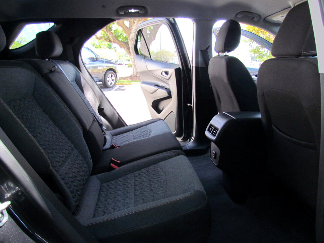 Used 2023 Chevrolet Equinox LT image 21