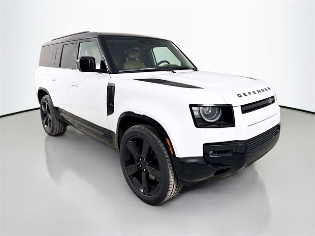 New 2026 Land Rover Defender 130 X-Dynamic SE image 3