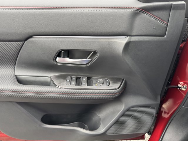 New 2026 Nissan Kicks SR w/ SR Premium Package AWD/4WD image 5