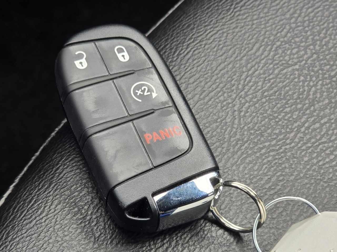 Used 2025 Jeep Compass Latitude w/ Altitude Special Edition AWD/4WD image 33