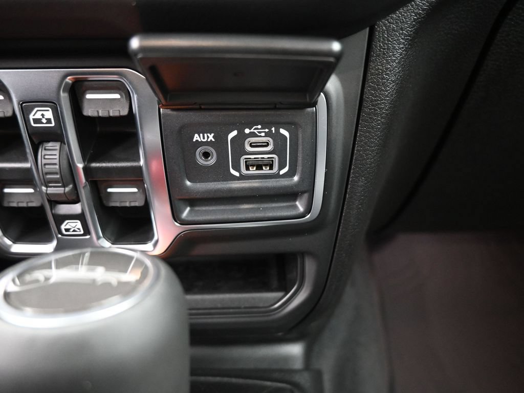 New 2026 Jeep Gladiator Sport AWD/4WD image 4