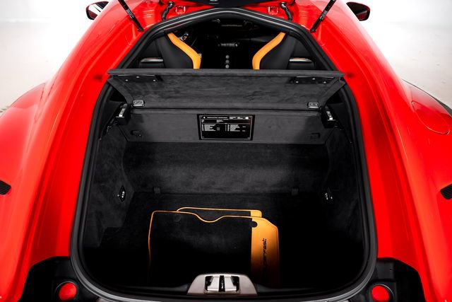 Certified 2019 Ferrari 812 Superfast RWD image 9