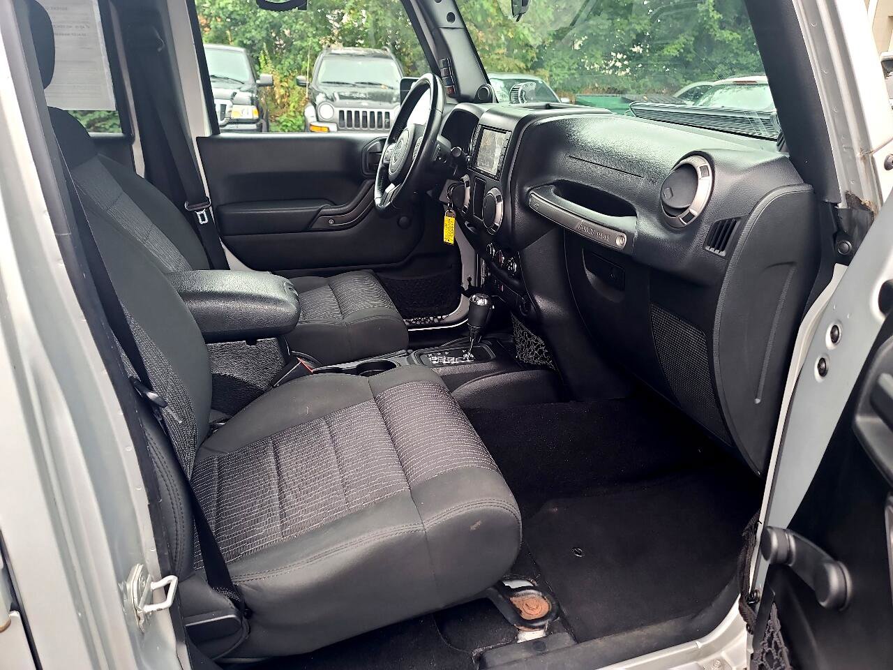 Used 2012 Jeep Wrangler Unlimited Sport w/ Dual Top Group image 15