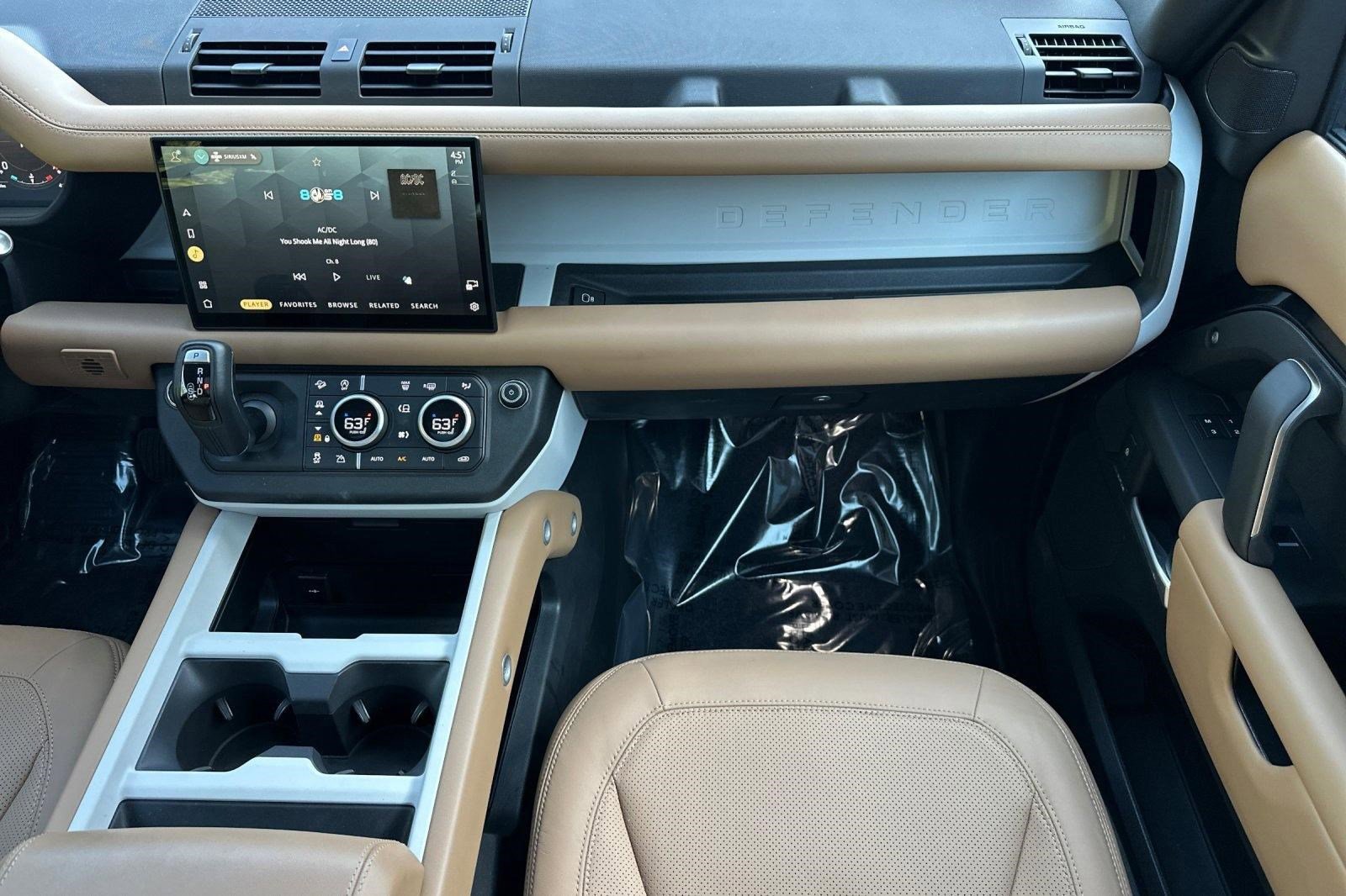 Used 2025 Land Rover Defender 110 S image 29