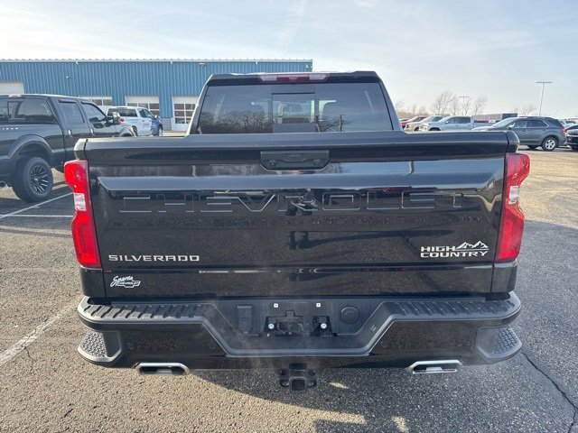 Used 2024 Chevrolet Silverado 1500 High Country w/ Z71 Off-Road Package image 4