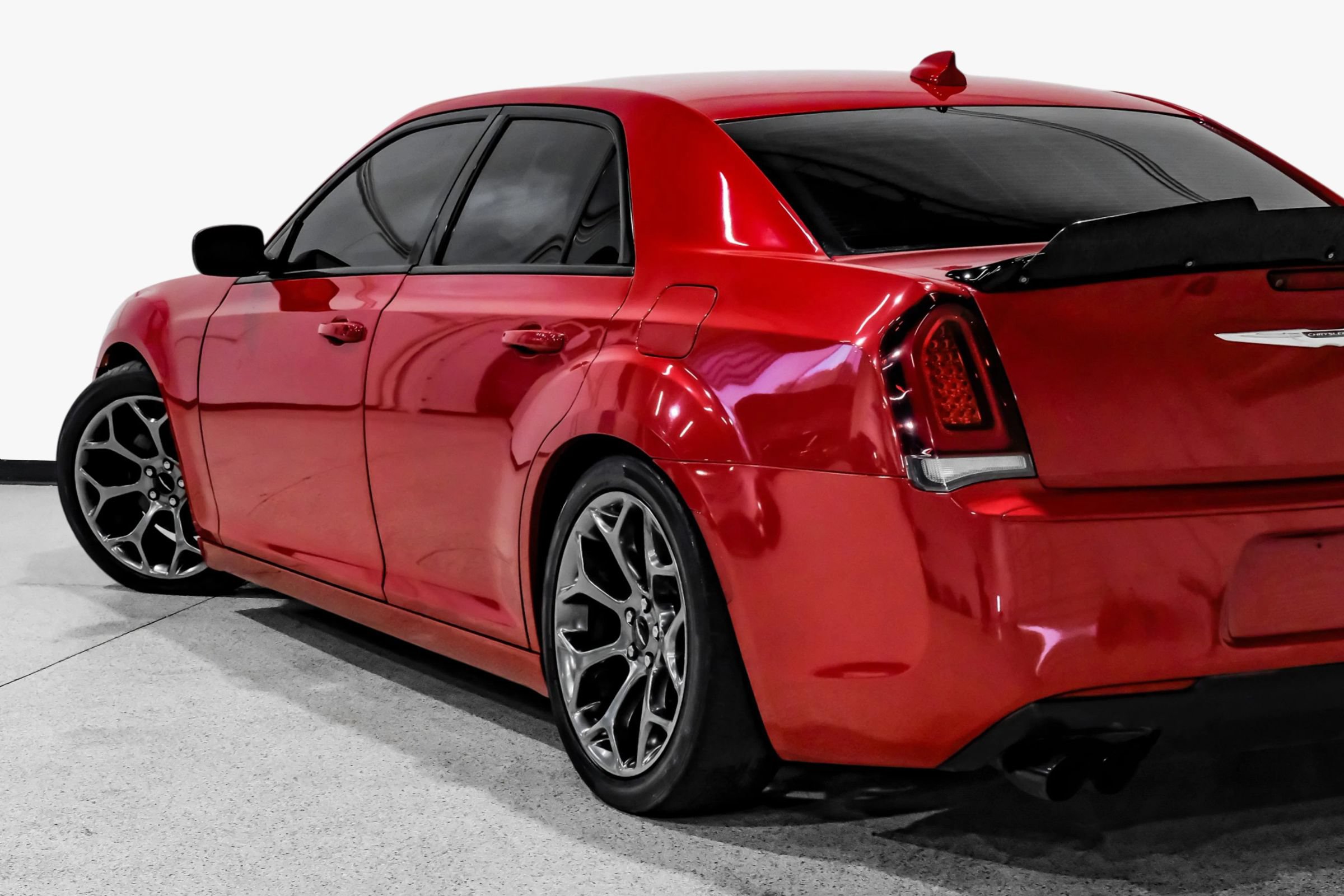 Used 2015 Chrysler 300 S RWD image 14