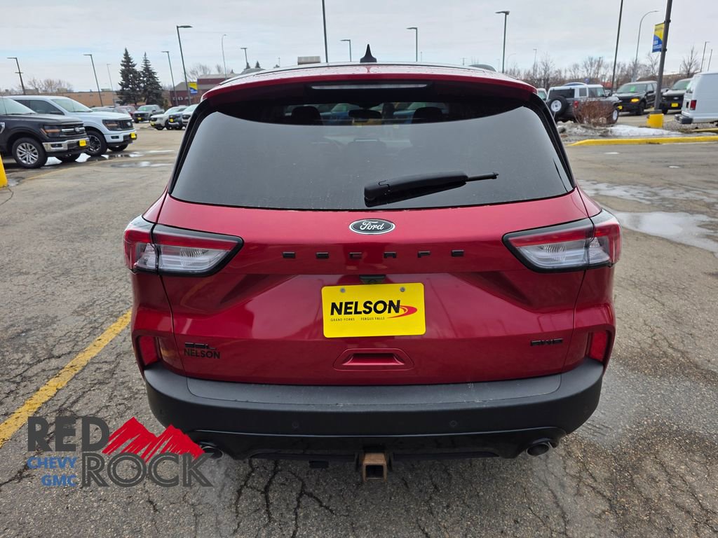 Used 2022 Ford Escape SEL w/ SEL Stealth AWD Package image 10