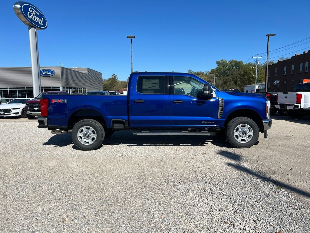 New 2026 Ford F250 XLT w/ FX4 Off-Road Package image 9