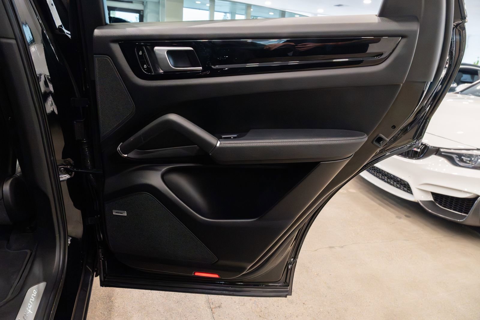 Used 2020 Porsche Cayenne E-Hybrid Coupe w/ Premium Plus Package image 21