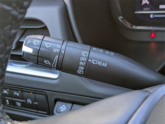 Used 2024 Chevrolet Suburban Premier image 29