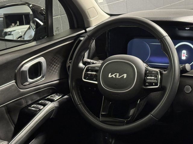 Used 2023 Kia Sorento SX image 14