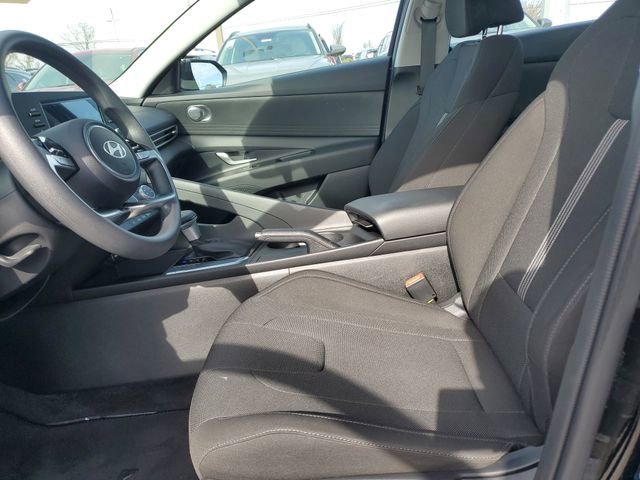 Used 2024 Hyundai Elantra SE image 18