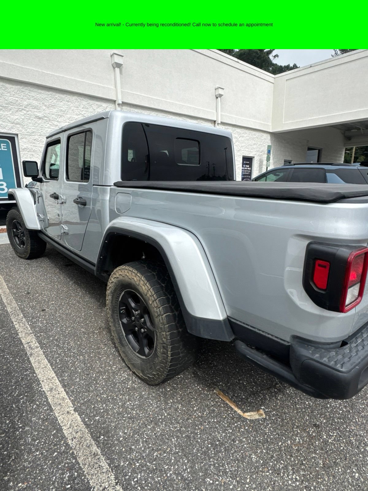 Used 2022 Jeep Gladiator Rubicon w/ Cold Weather Group AWD/4WD image 10