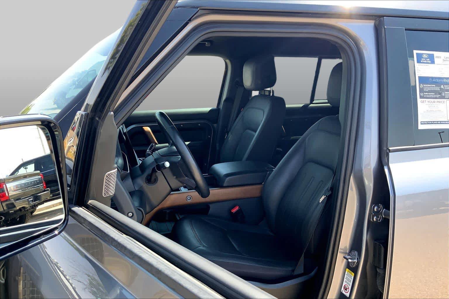 Used 2023 Land Rover Defender 110 X AWD/4WD image 8