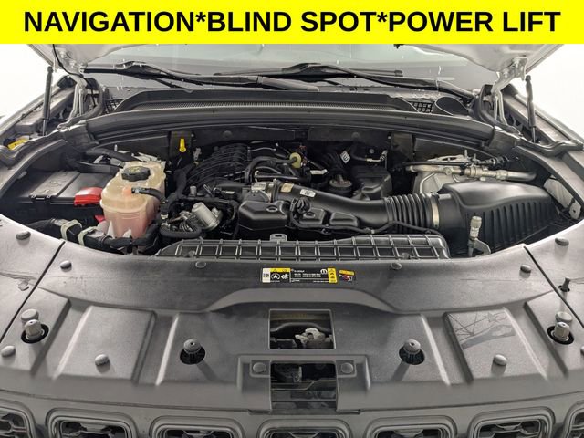 Used 2022 Jeep Grand Cherokee L Limited w/ Black Appearance Package image 42