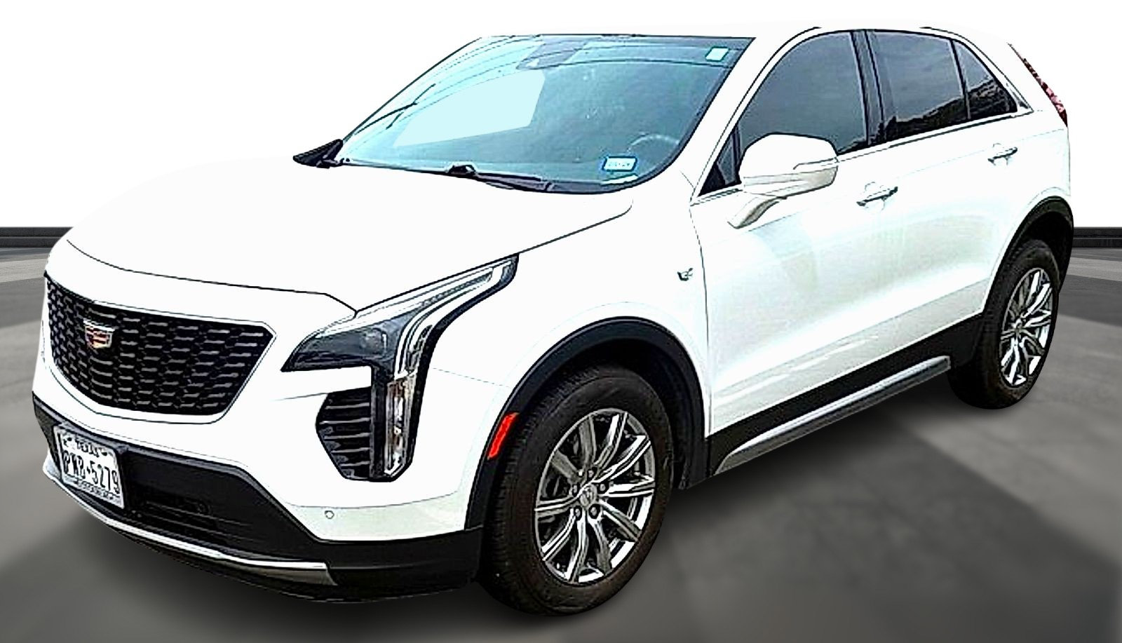 Used 2021 Cadillac XT4 Premium Luxury FWD image 1