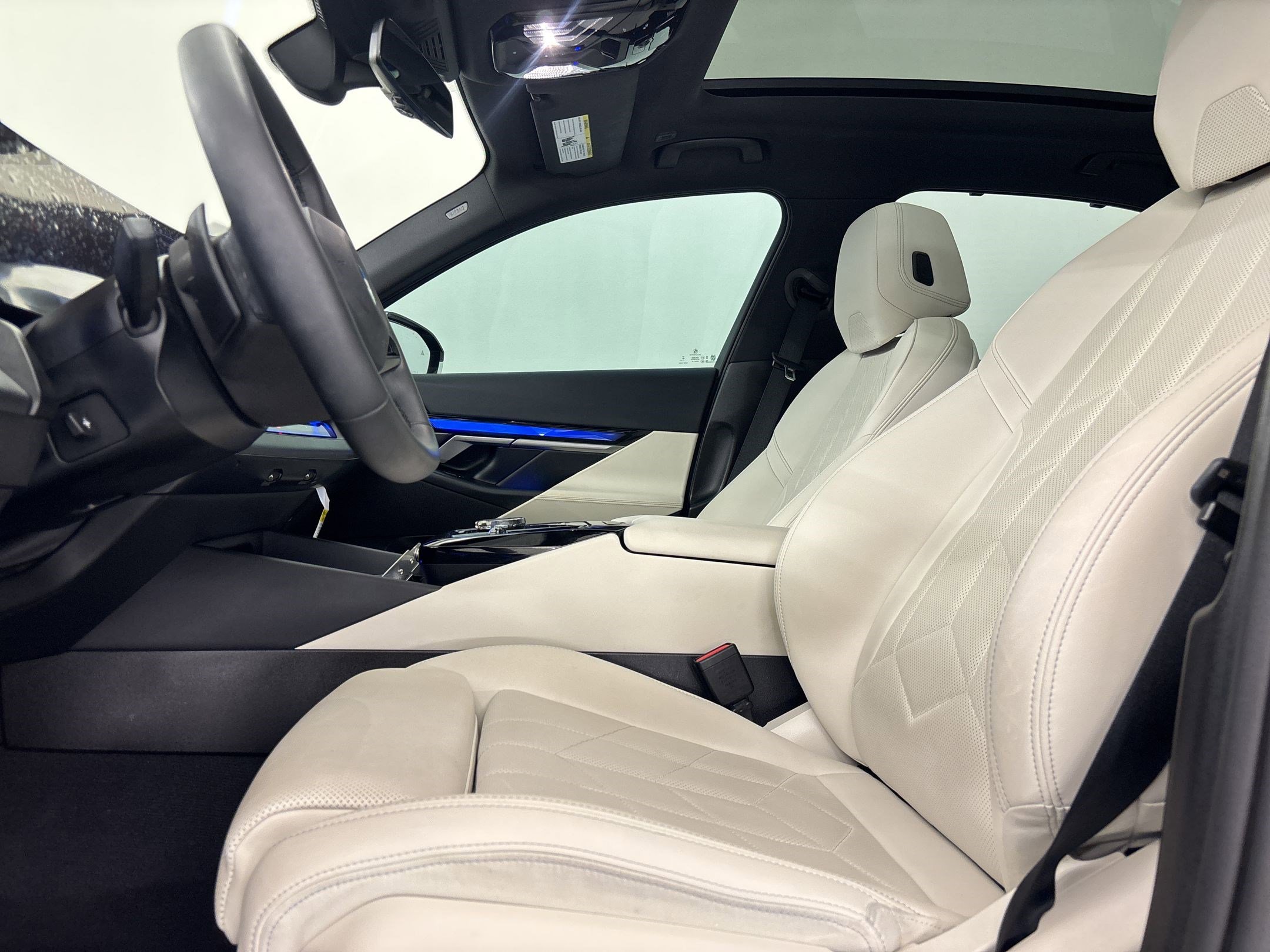 Certified 2024 BMW 540i xDrive w/ Executive Package AWD/4WD image 5