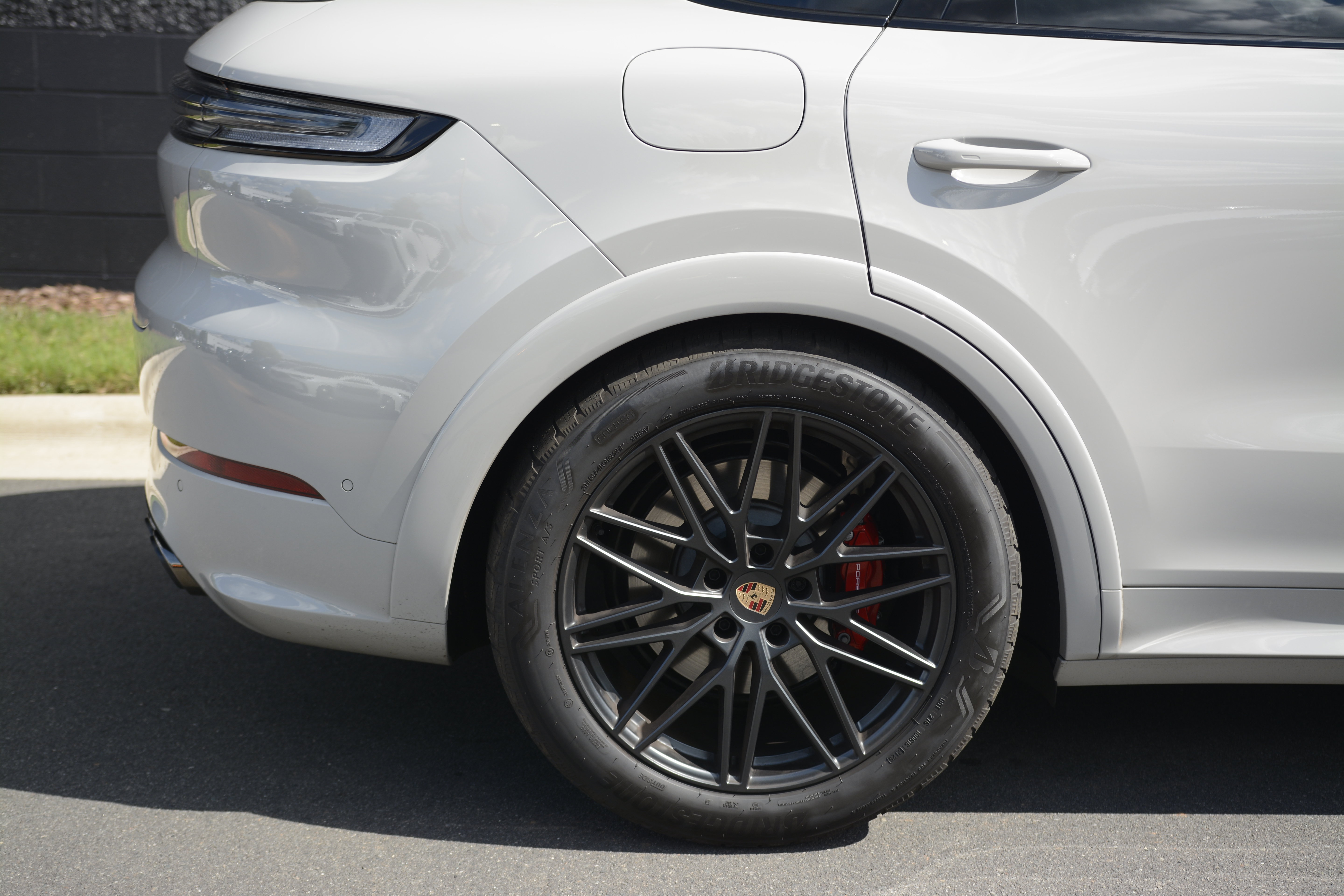 Certified 2026 Porsche Cayenne GTS AWD/4WD image 38