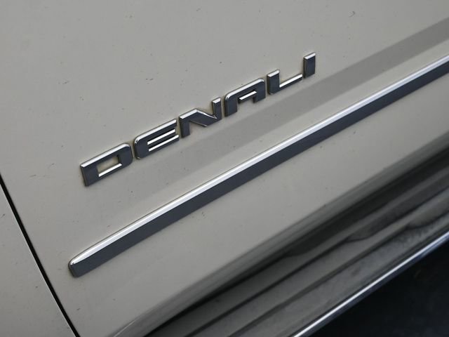 Used 2015 GMC Yukon Denali w/ Touring Package image 14