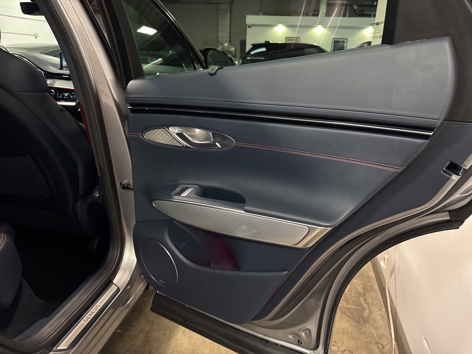 Used 2023 Genesis GV70 2.5T w/ Sport Prestige Package image 28