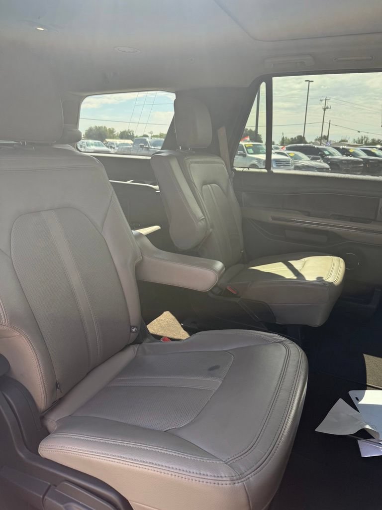 Used 2020 Ford Expedition Limited w/ Equipment Group 302A AWD/4WD image 11