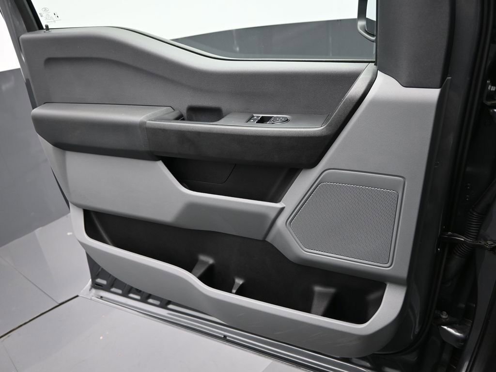 Used 2024 Ford F350 XL w/ XL Chrome Package image 13