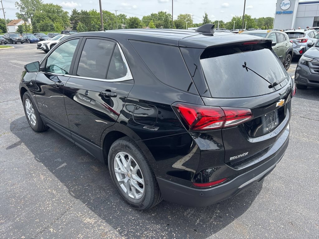 Used 2023 Chevrolet Equinox LT w/ Driver Convenience Package FWD image 4