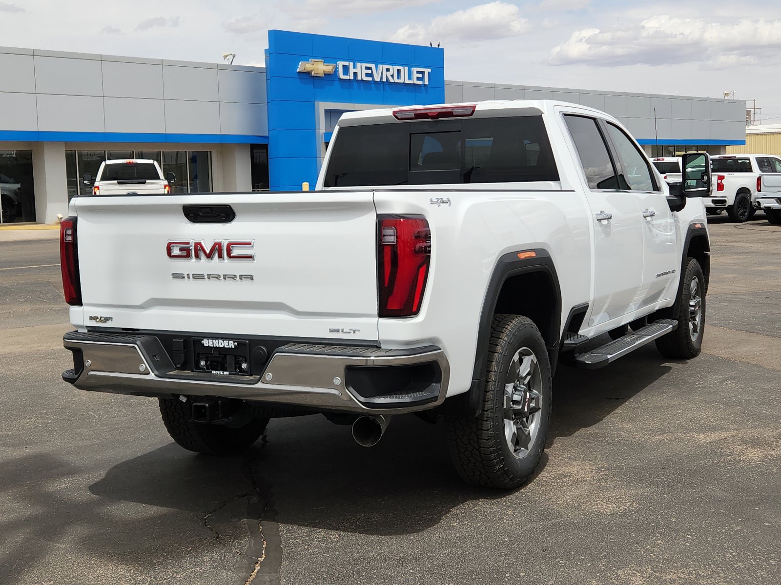 New 2026 GMC Sierra 2500 SLT w/ Texas SLT Premium Package AWD/4WD image 4