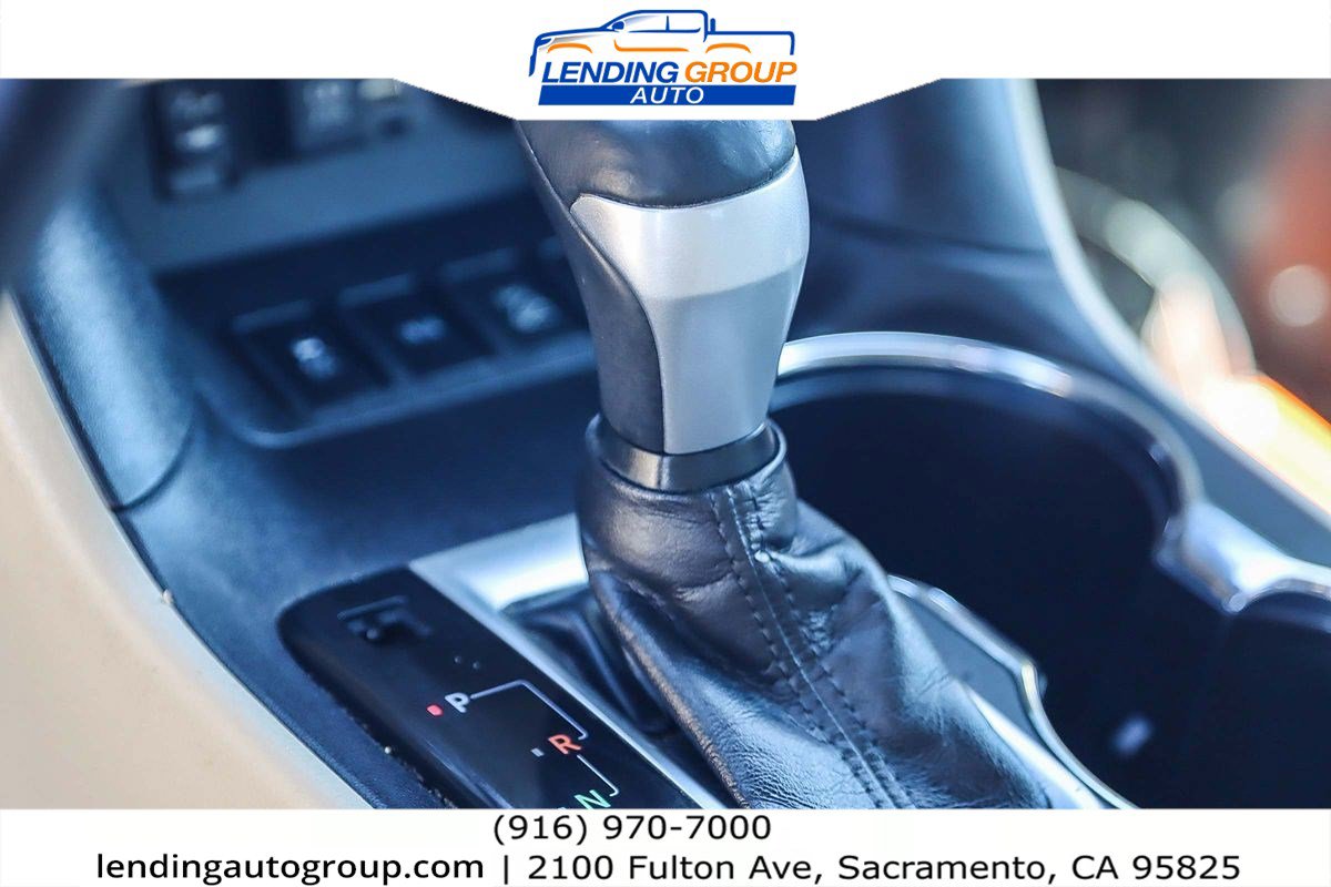 Used 2019 Toyota Highlander Limited image 19