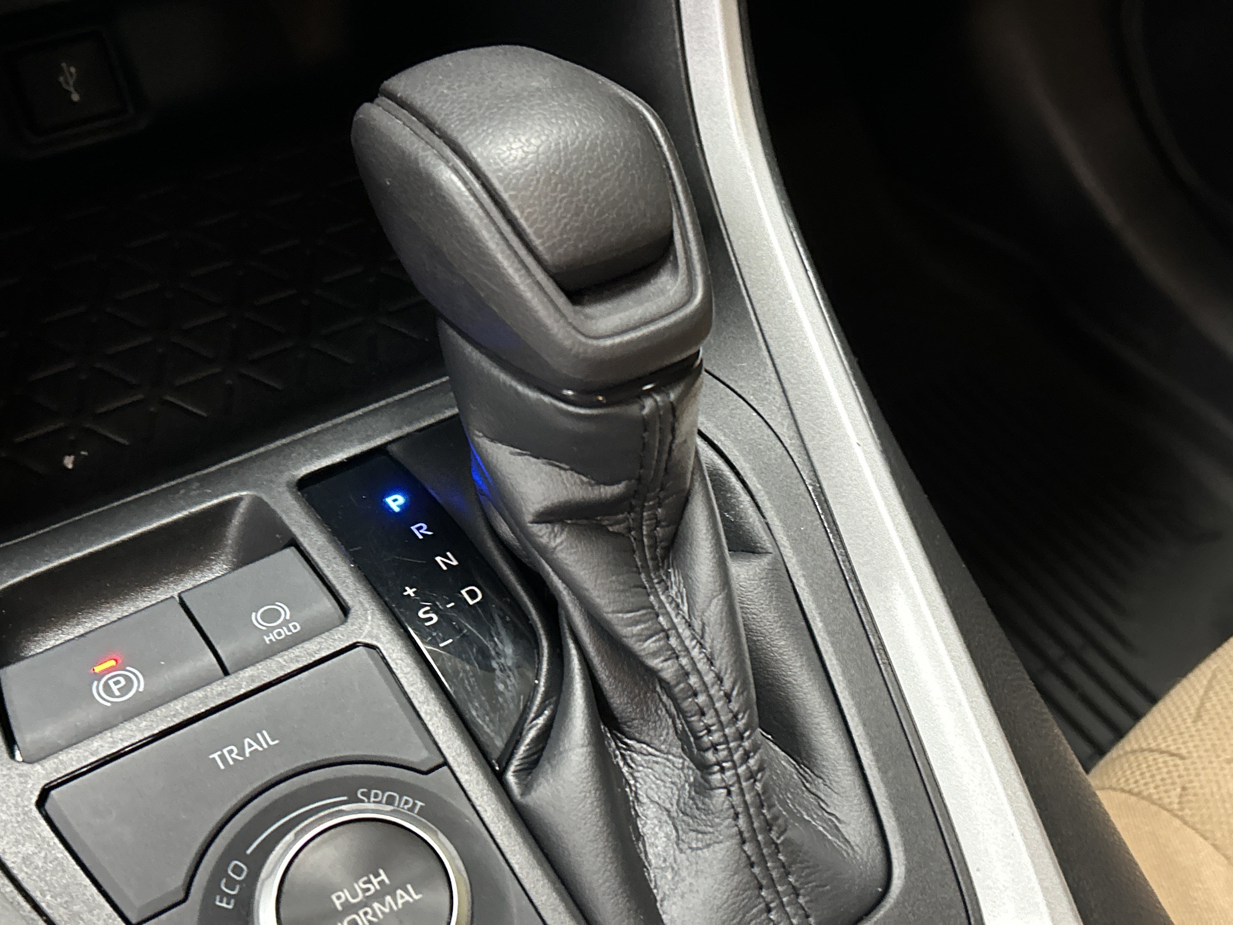 Certified 2021 Toyota RAV4 XLE AWD/4WD image 26