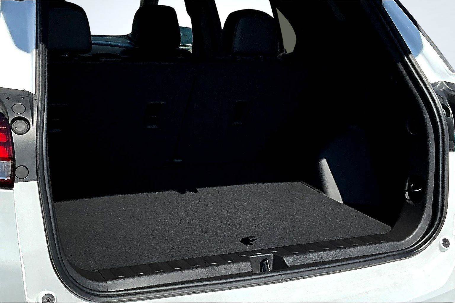 Used 2023 Chevrolet Equinox Premier image 5