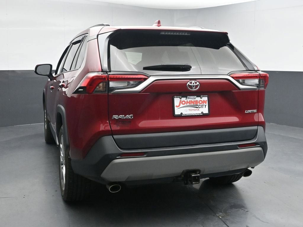 Used 2022 Toyota RAV4 Limited FWD image 6