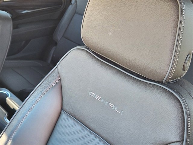 Used 2024 GMC Yukon Denali image 15