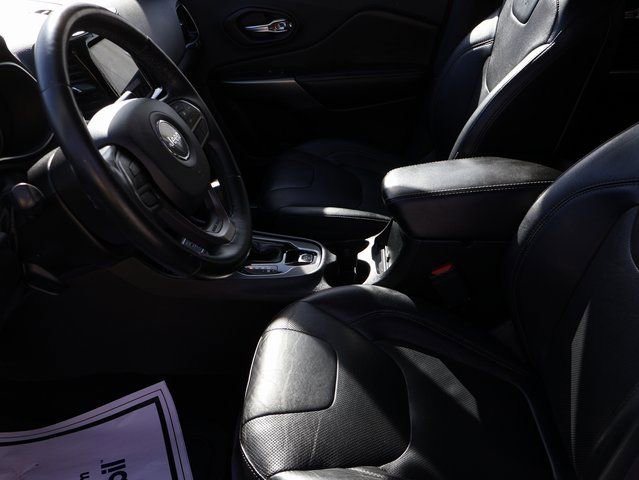 Used 2019 Jeep Cherokee Limited image 40