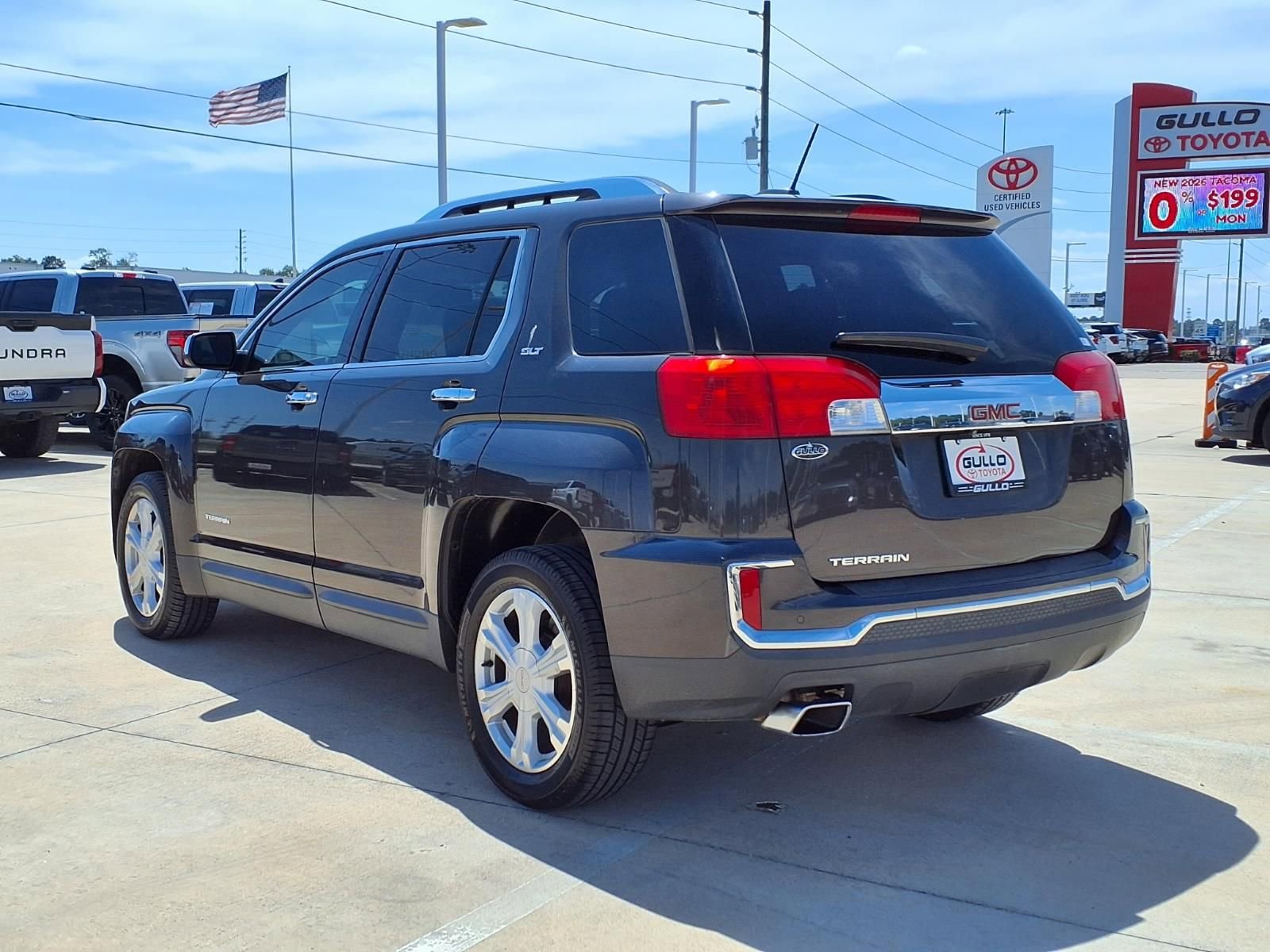 Used 2016 GMC Terrain SLT w/ Driver Alert Package I FWD image 2